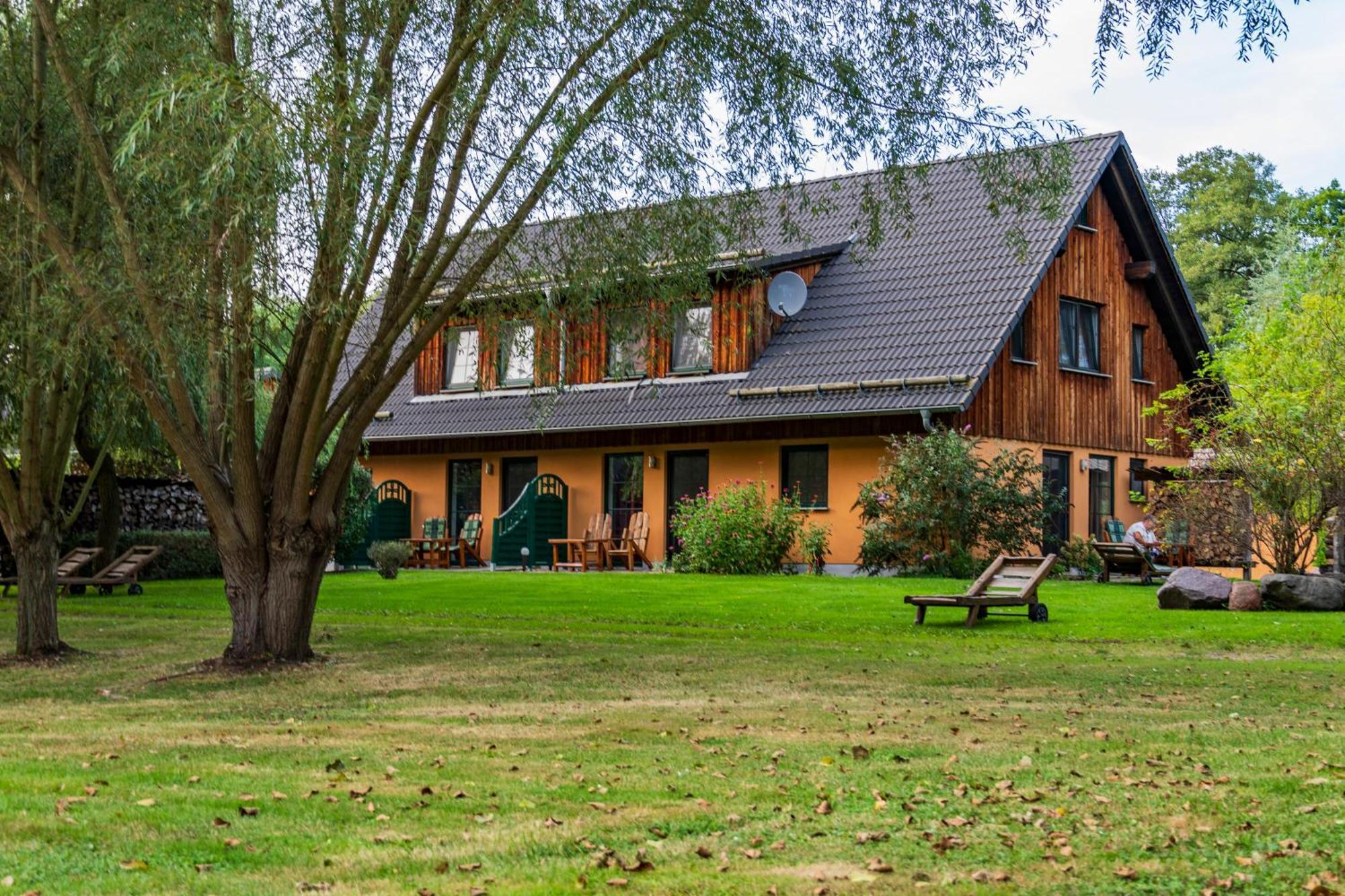 Gasthaus & Pension Am Kurfuerstendamm Burg  Dış mekan fotoğraf